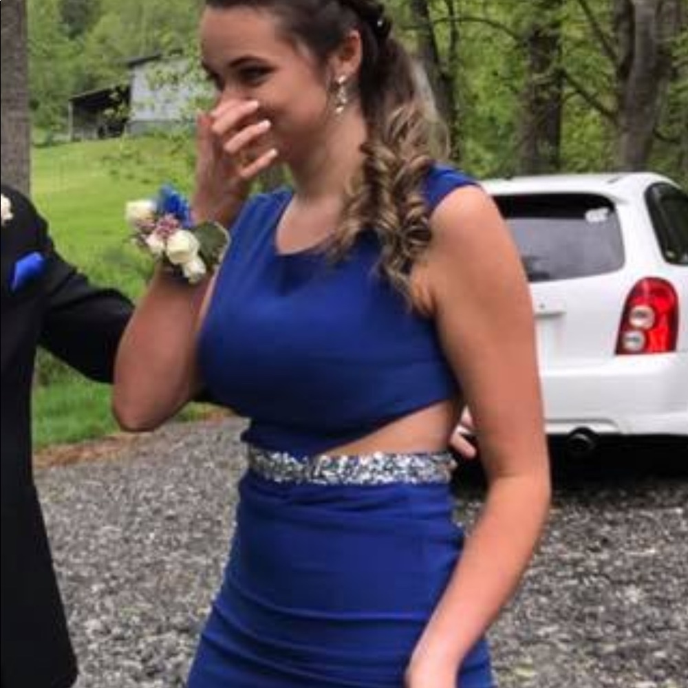 blue prom dress